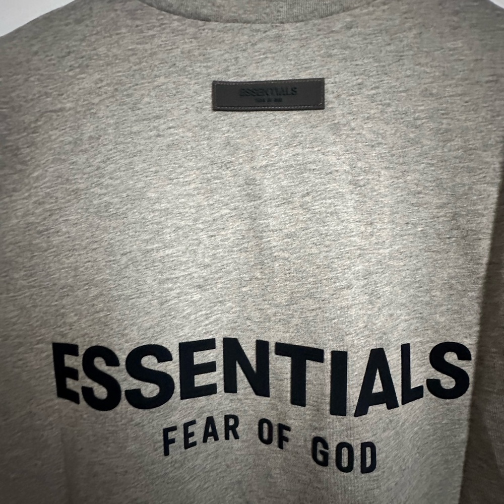 Essentials Grey Oversized - Picture 5 of 6